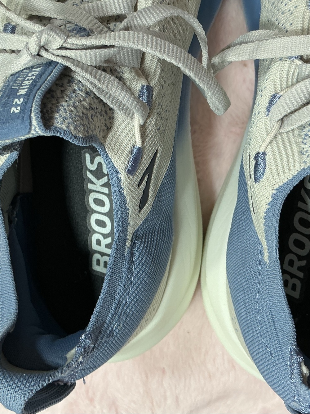Brooks Men’s Runware Knit Sneakers - Light Gray & Blue 155 - Picture 5 of 8
